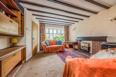 house - detached for sale oakmeadow close