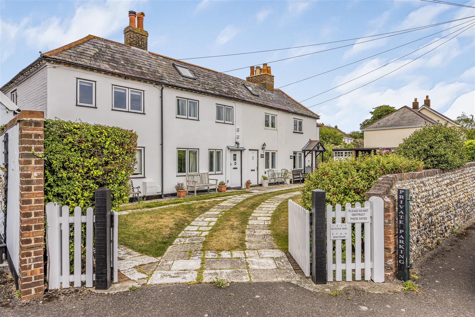house - terraced for sale main road