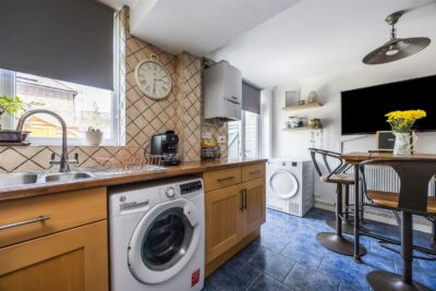 house for sale rampart gardens