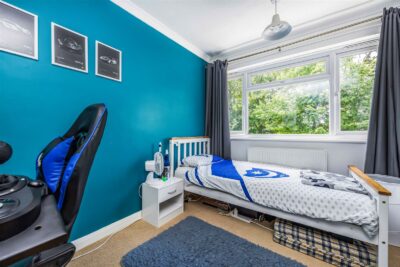 house for sale rampart gardens