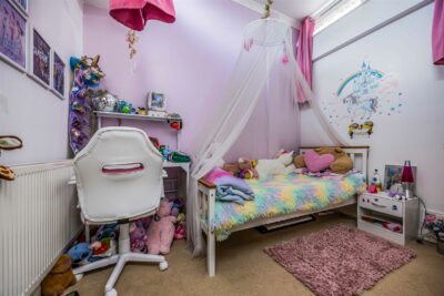 house for sale rampart gardens