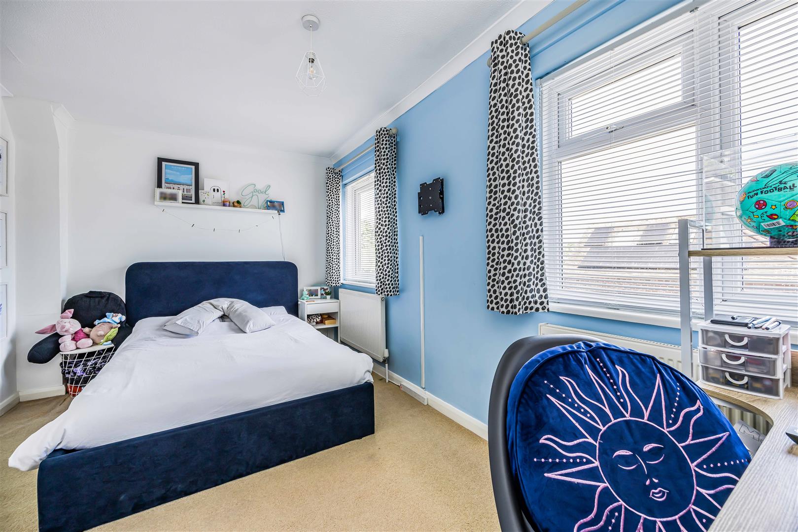 house for sale rampart gardens