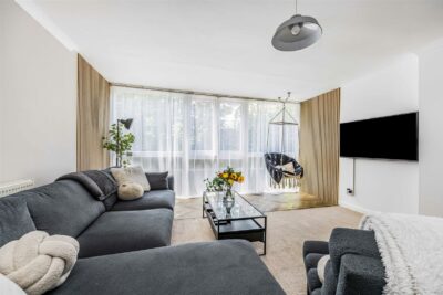 house for sale rampart gardens