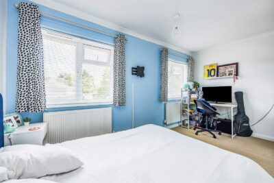 house for sale rampart gardens