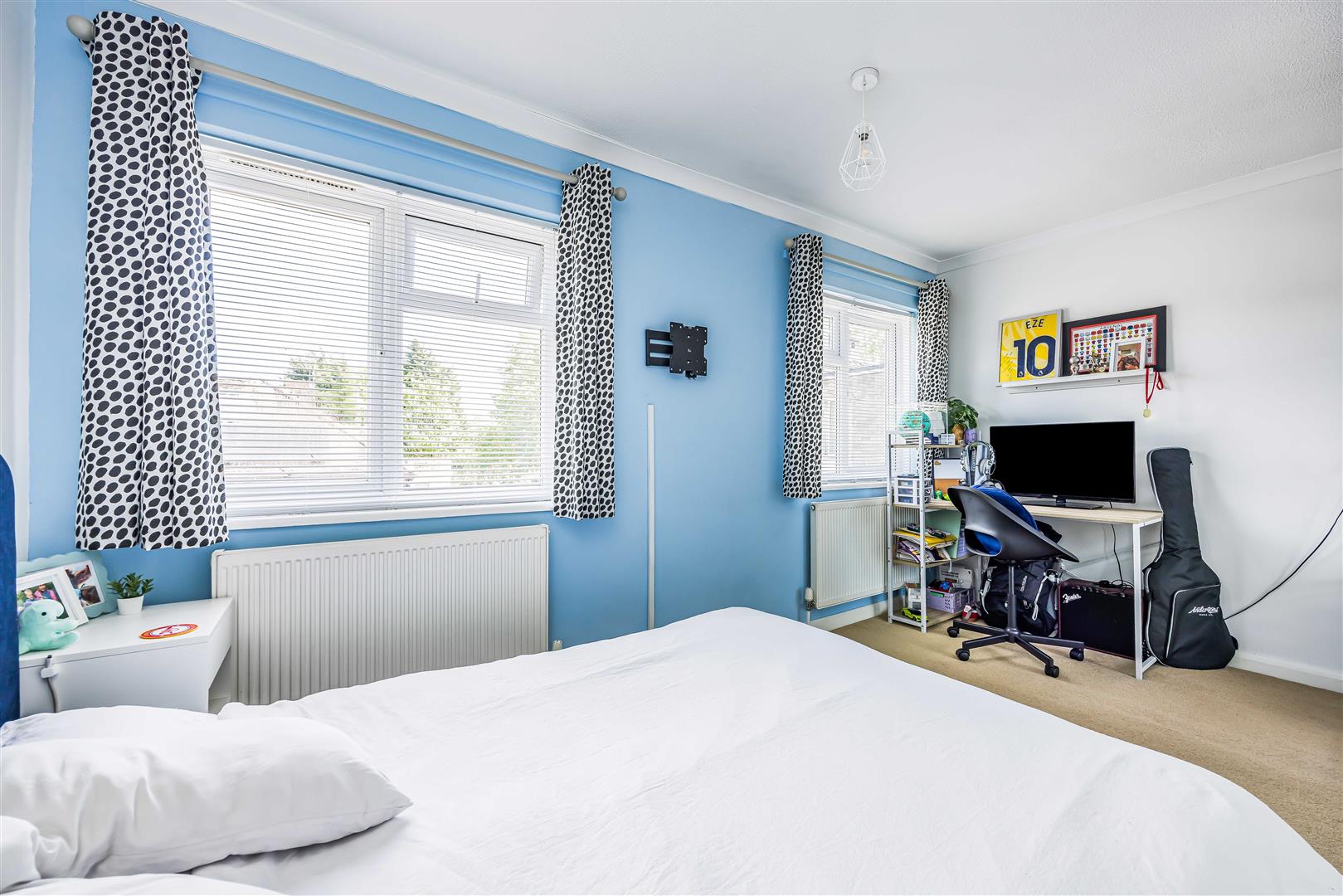 house for sale rampart gardens