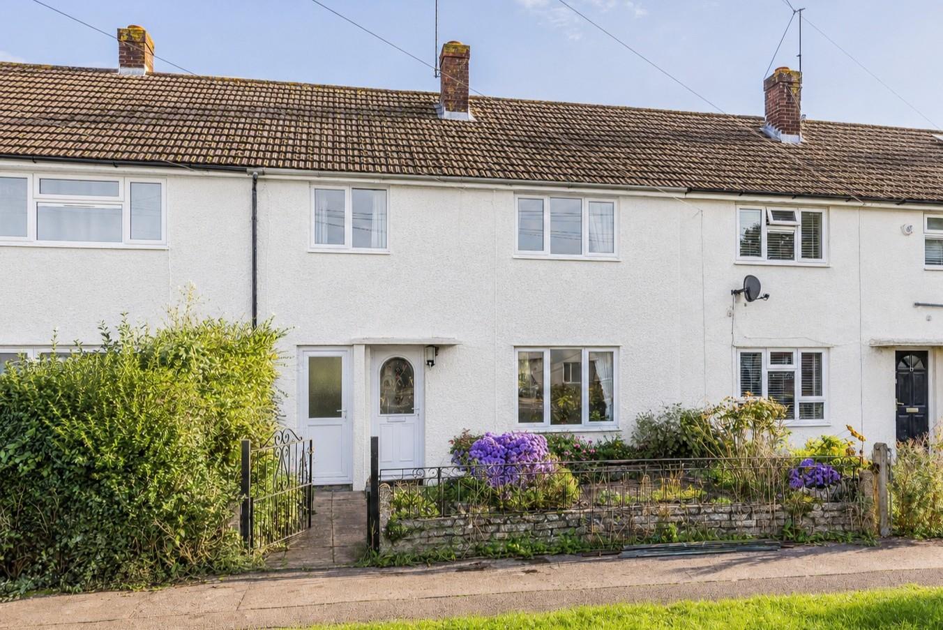 house - terraced for rent barncroft way
