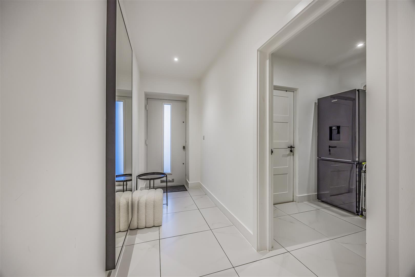 house - semi-detached for sale park avenue