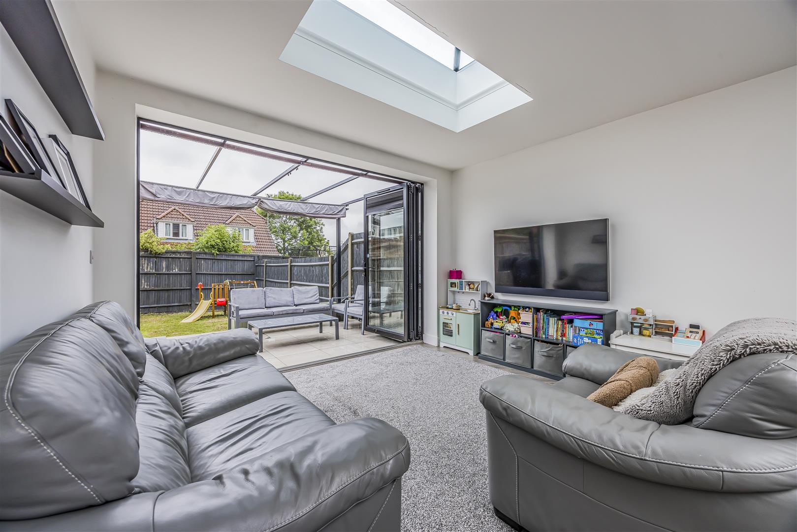 house - semi-detached for sale park avenue