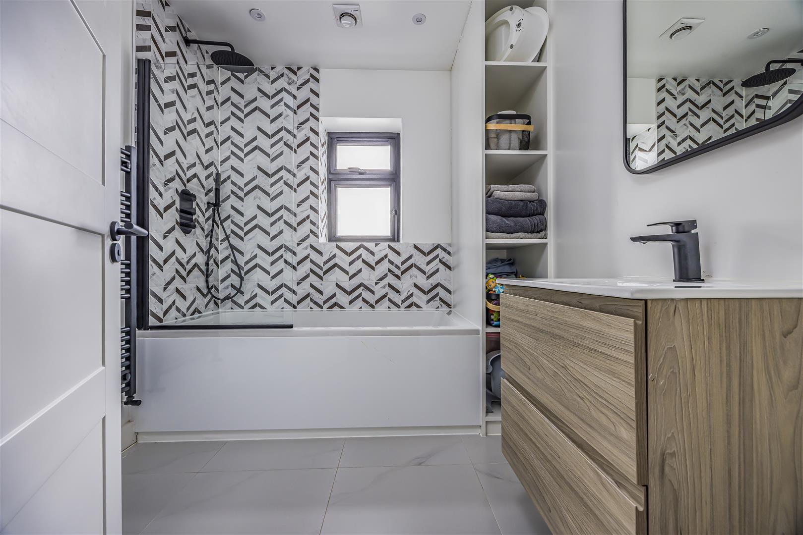 house - semi-detached for sale park avenue