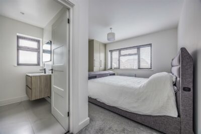 house - semi-detached for sale park avenue