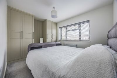 house - semi-detached for sale park avenue