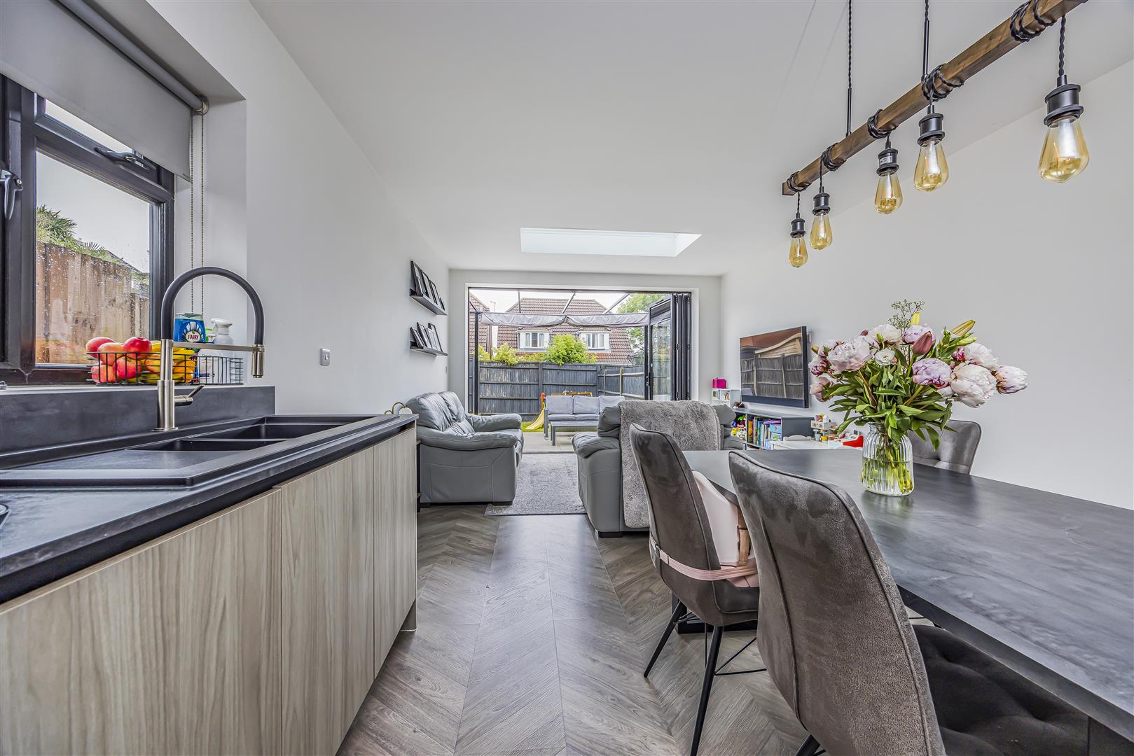house - semi-detached for sale park avenue