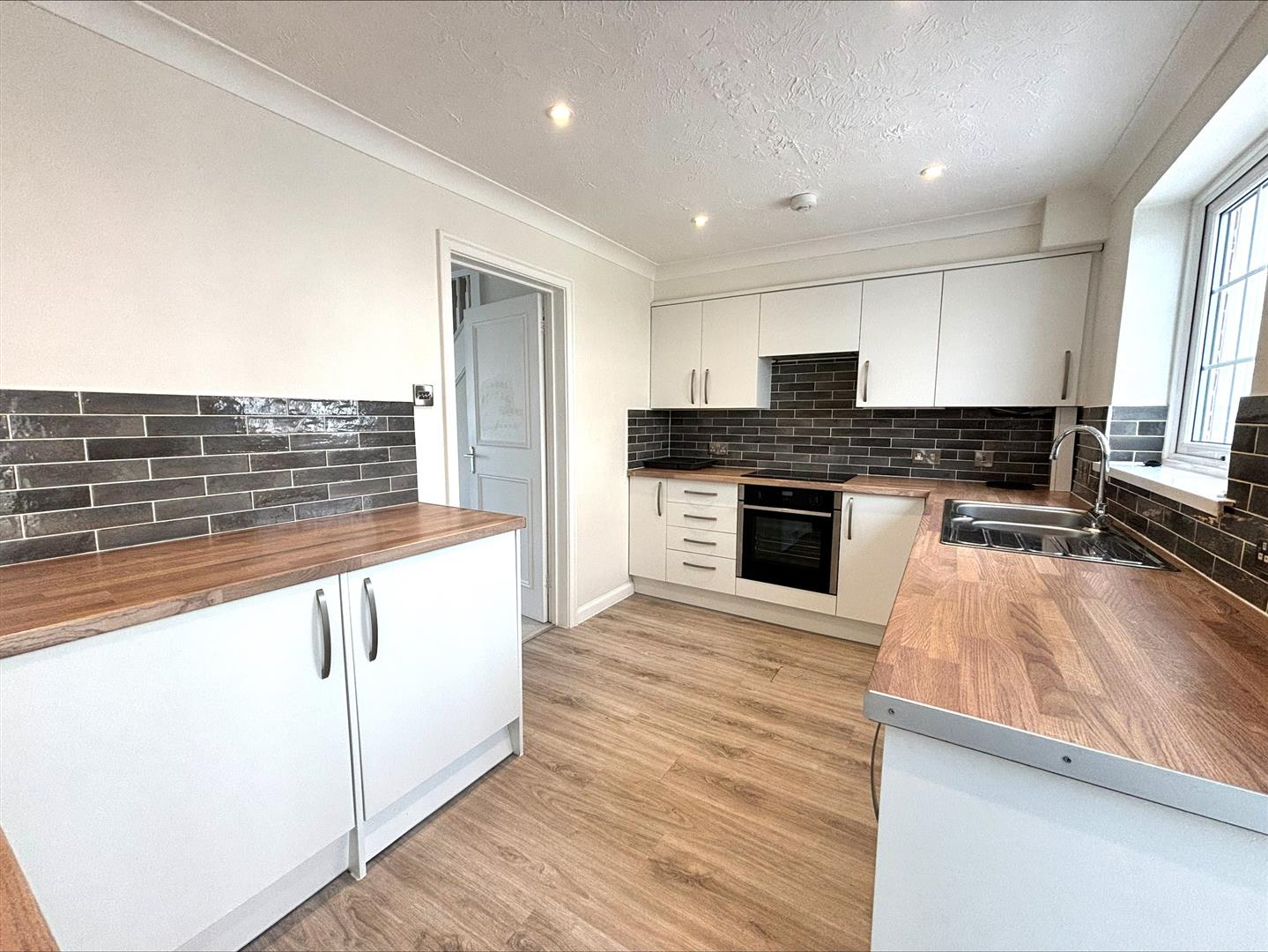 house for rent lumley road