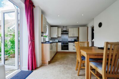 house - detached for sale glenleigh park