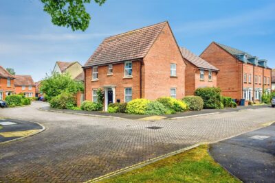house - detached for sale glenleigh park