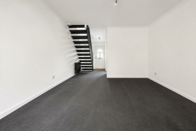 house - terraced for sale greetham street