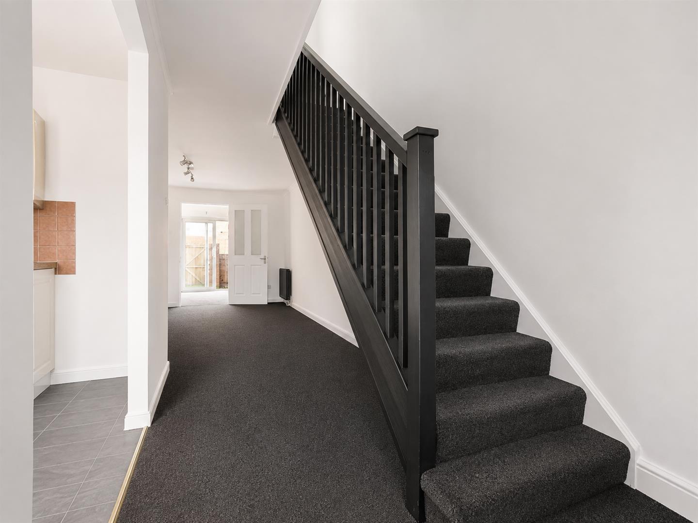 house - terraced for sale greetham street