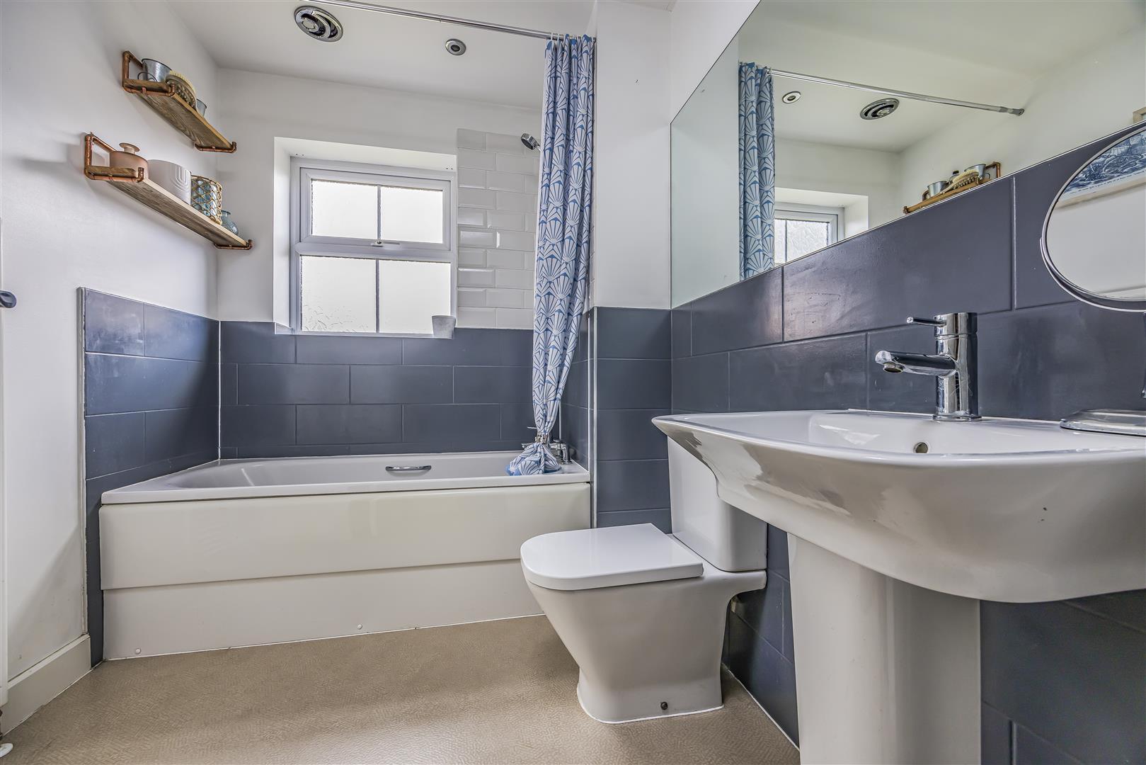 house - end terrace for sale skylark avenue