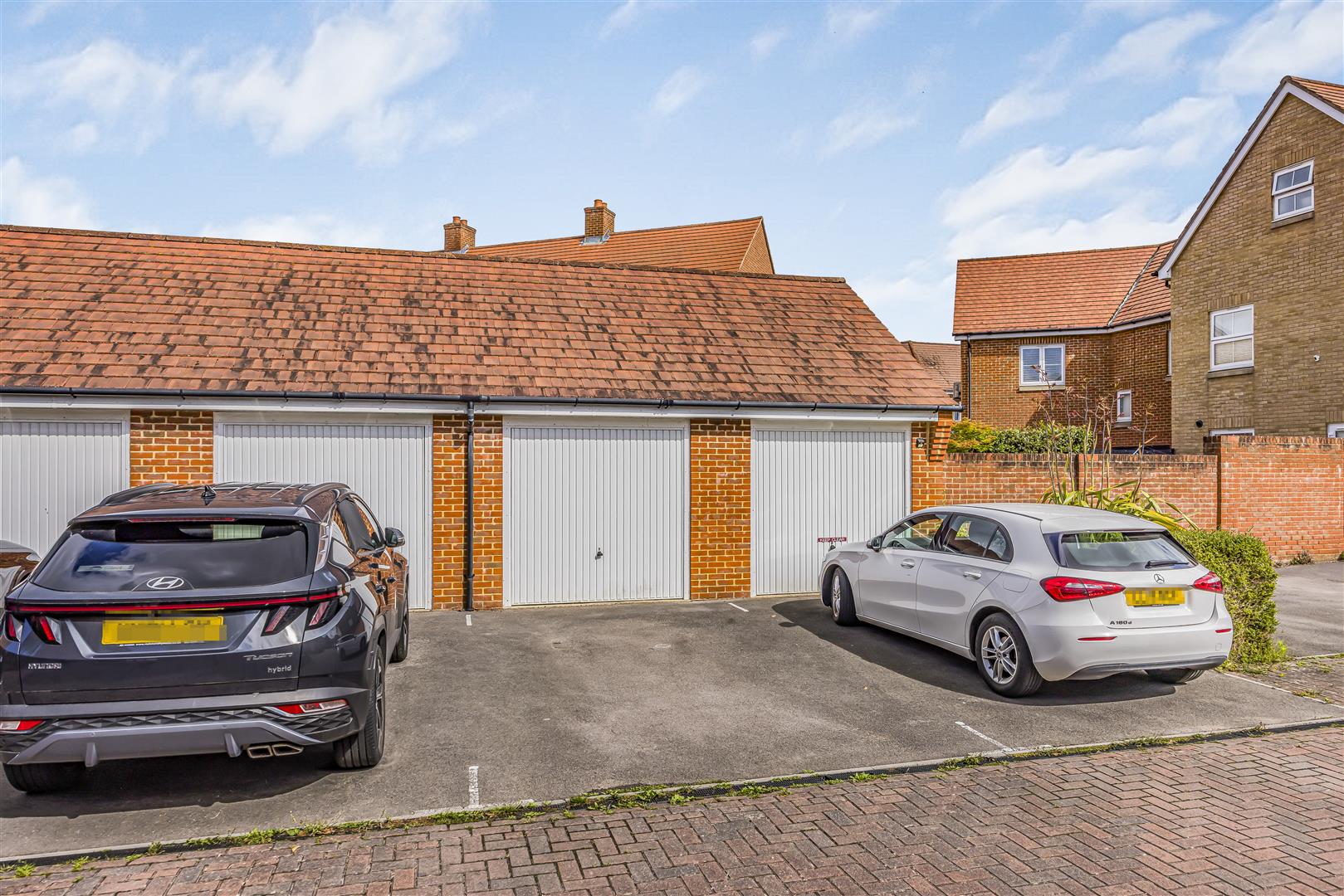 house - end terrace for sale skylark avenue