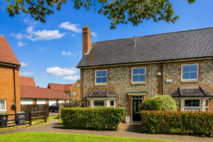 house - end terrace for sale skylark avenue
