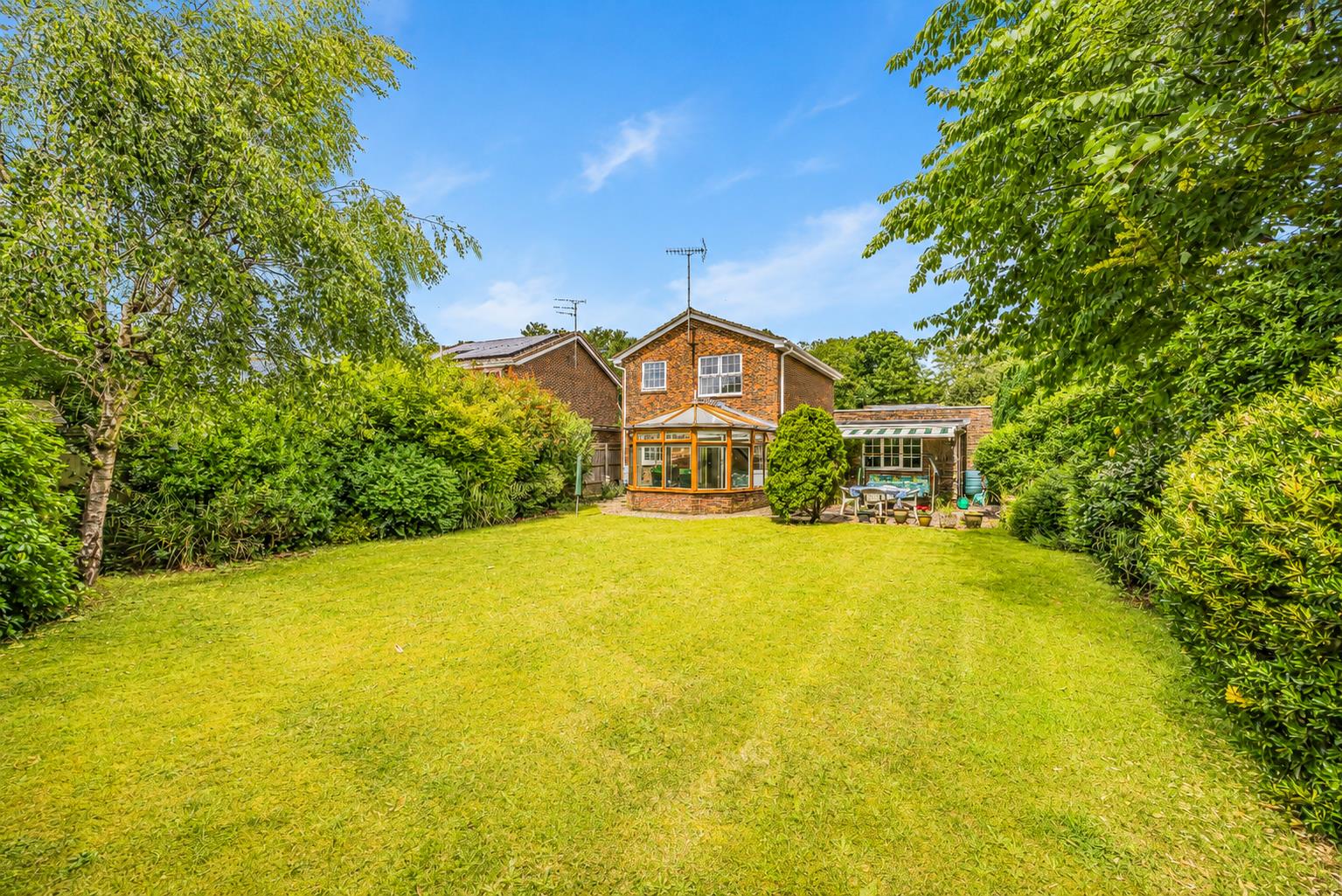 house - detached for sale harberton crescent