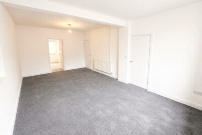 house - terraced for rent brown street