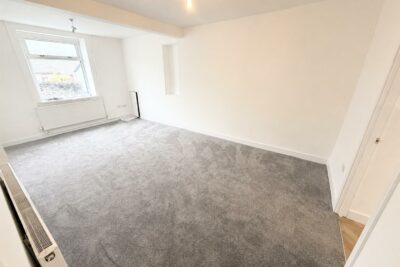 house - terraced for rent brown street