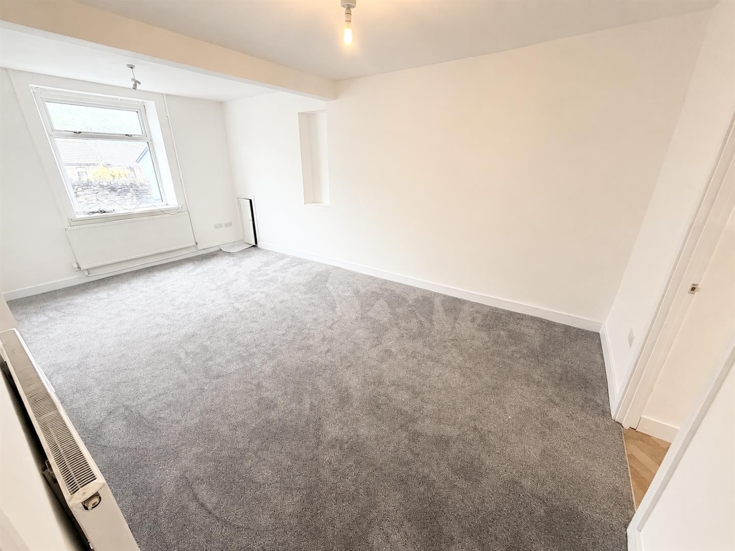 house - terraced for rent brown street