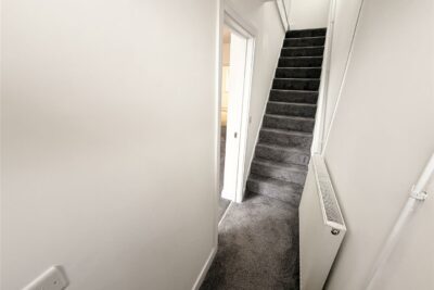 house - terraced for rent brown street