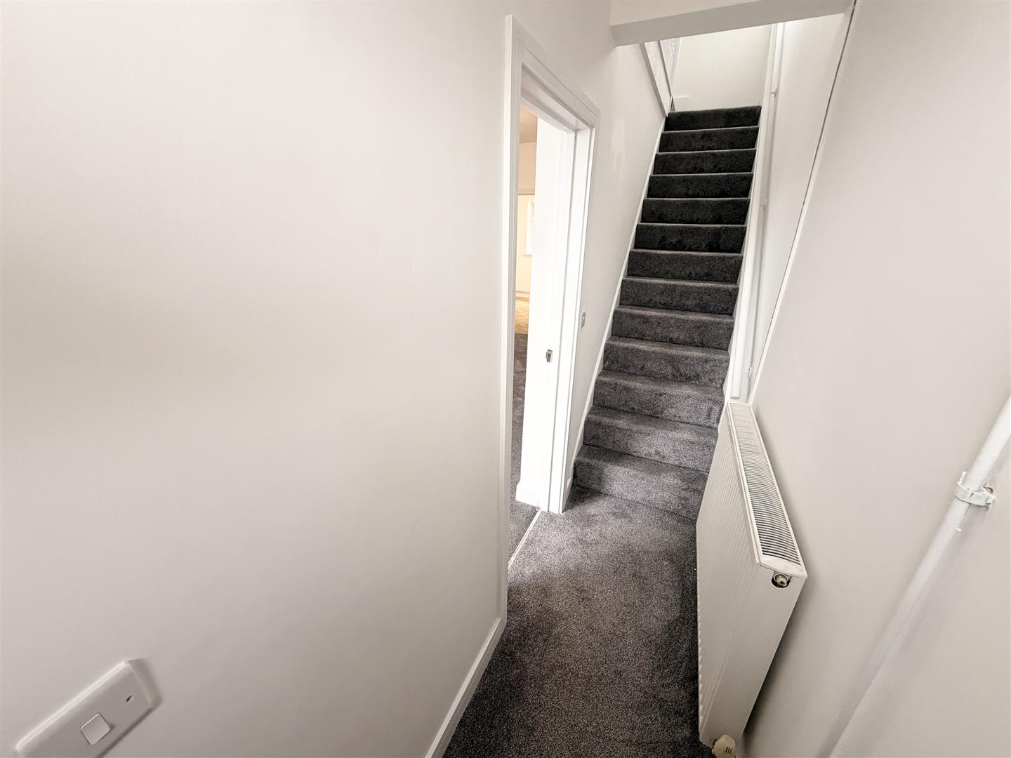 house - terraced for rent brown street
