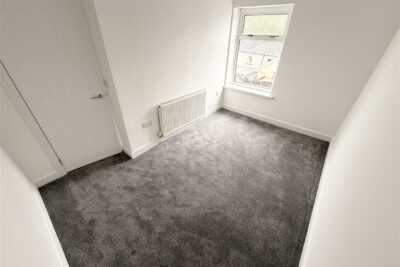 house - terraced for rent brown street
