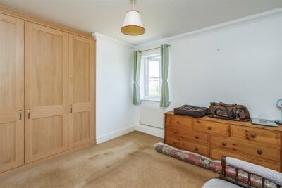 house - detached for sale robinson close