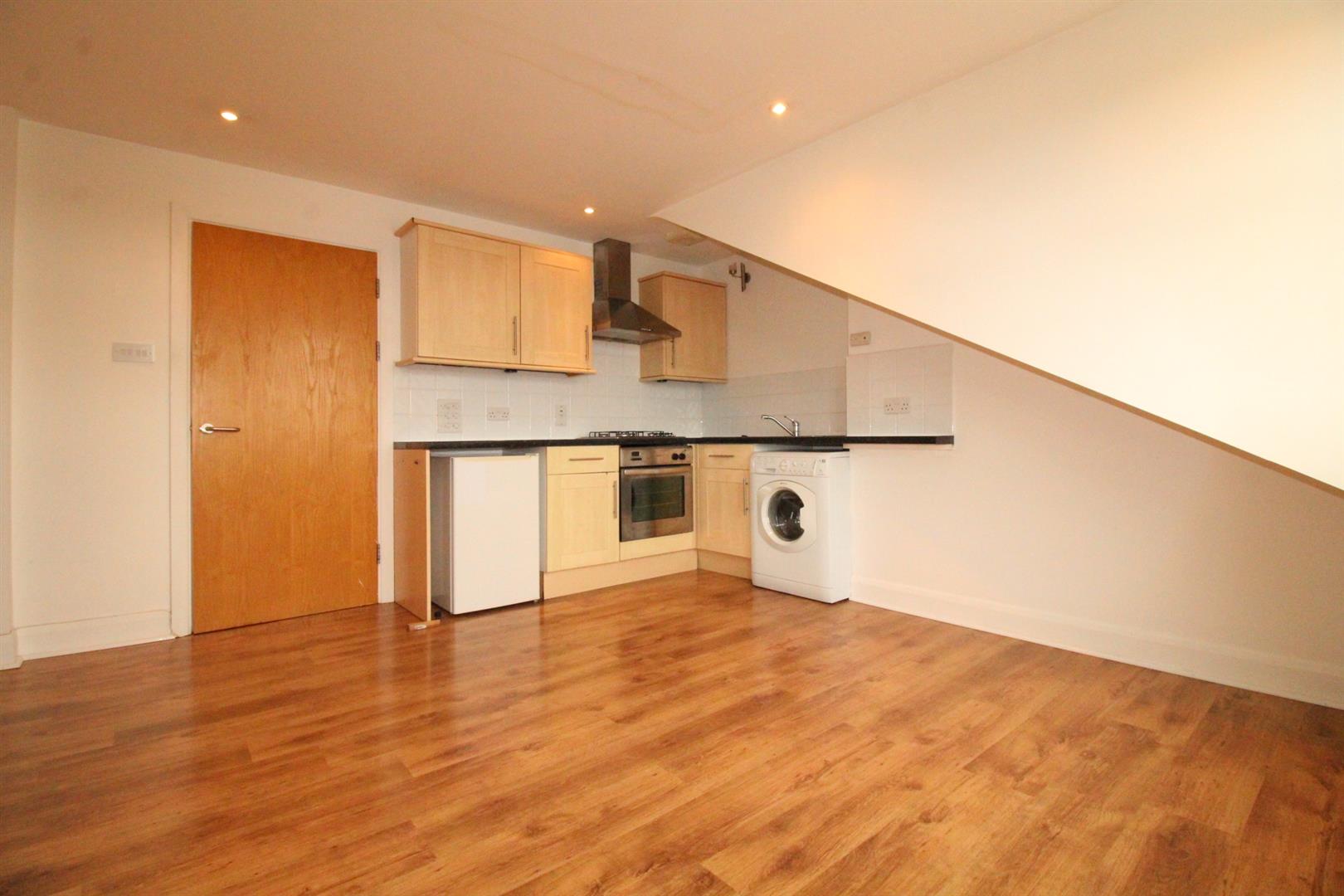 flat for rent nightingale road