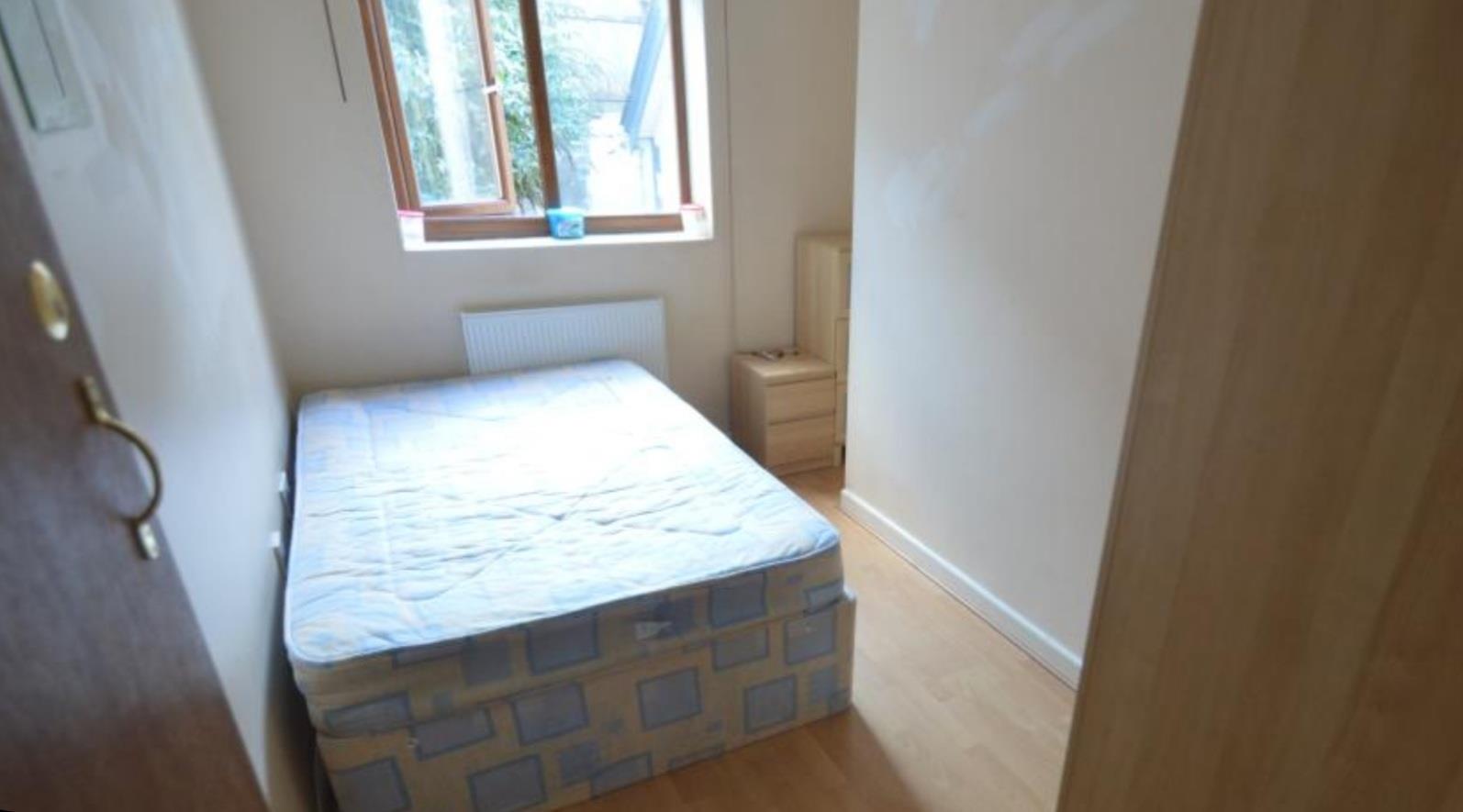 house - terraced for sale wood road