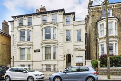 flat for sale kent road
