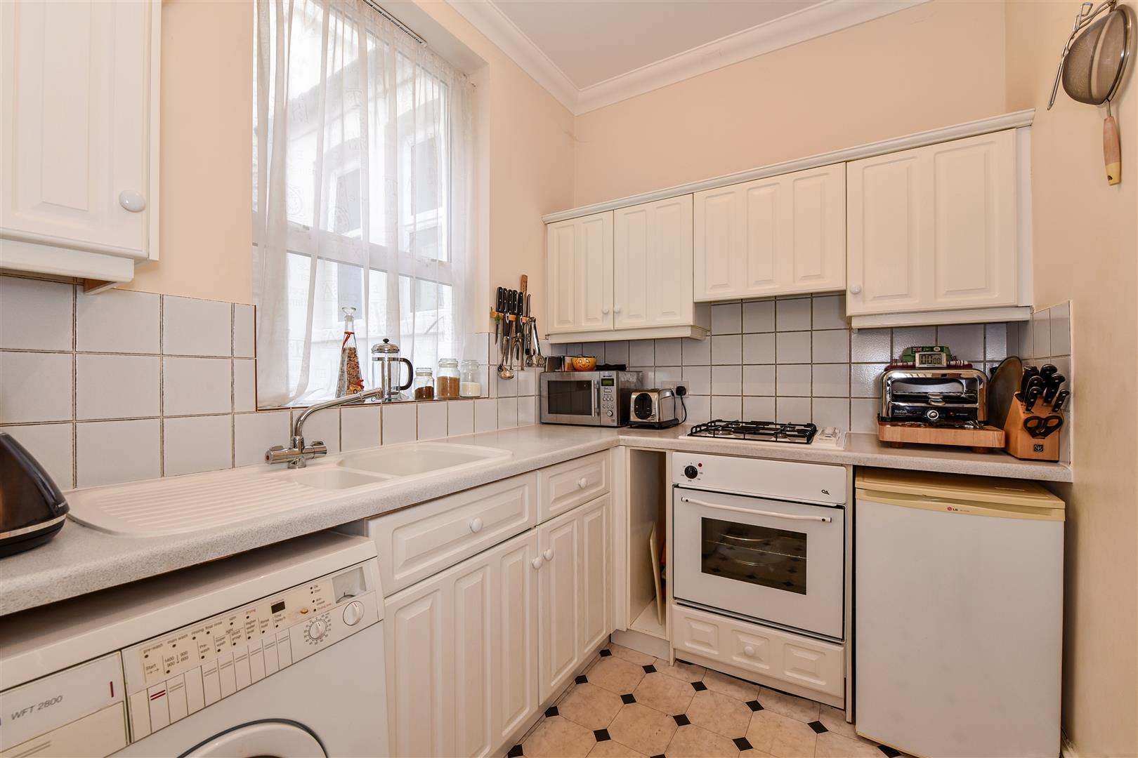 flat for sale kent road