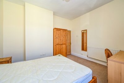 house - terraced for sale stansted road