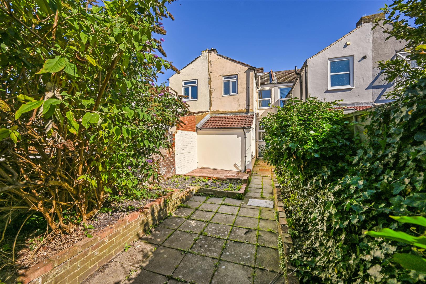 house - terraced for sale stansted road