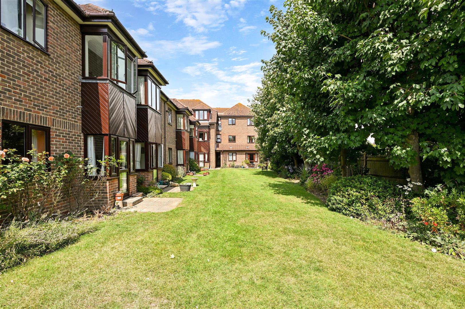 flat for sale staunton avenue
