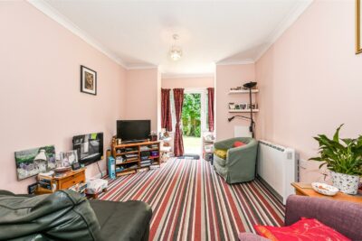 flat for sale staunton avenue
