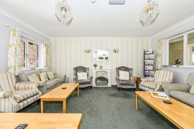 flat for sale staunton avenue