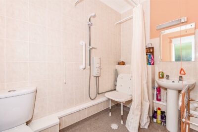 flat for sale staunton avenue