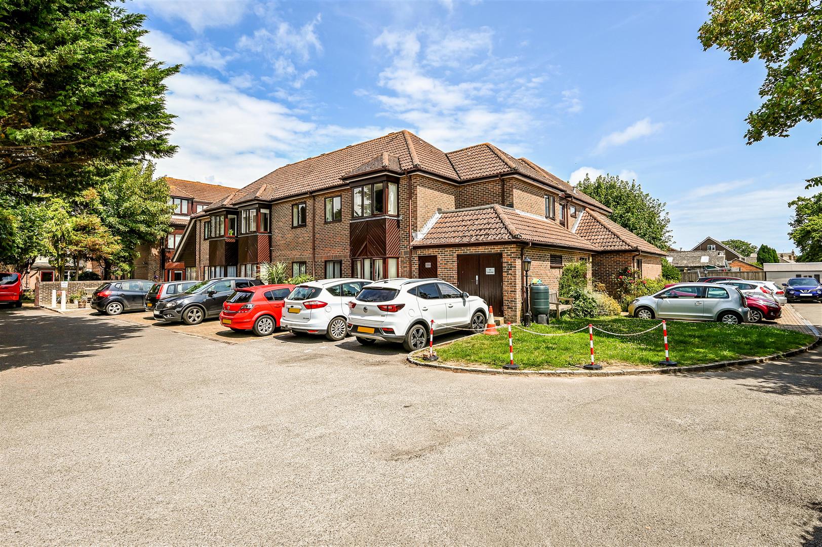 flat for sale staunton avenue