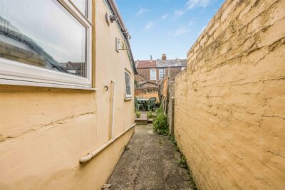 house for sale talbot road