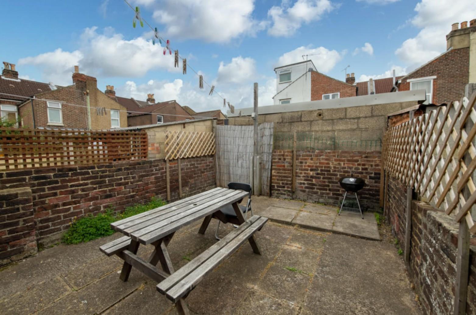 room for sale eton road