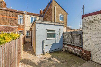 house - terraced for sale bertie road