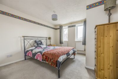 house for sale longfield close
