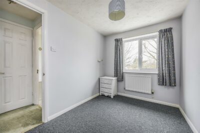 house for sale longfield close