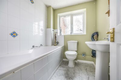 house for sale longfield close