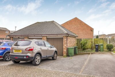 house for sale longfield close
